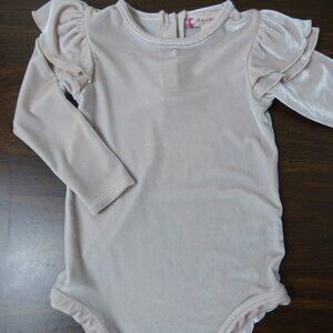 Ruby & Blume Crushed Velvet Ruffle Sleeve Onesie, Size 18 Months